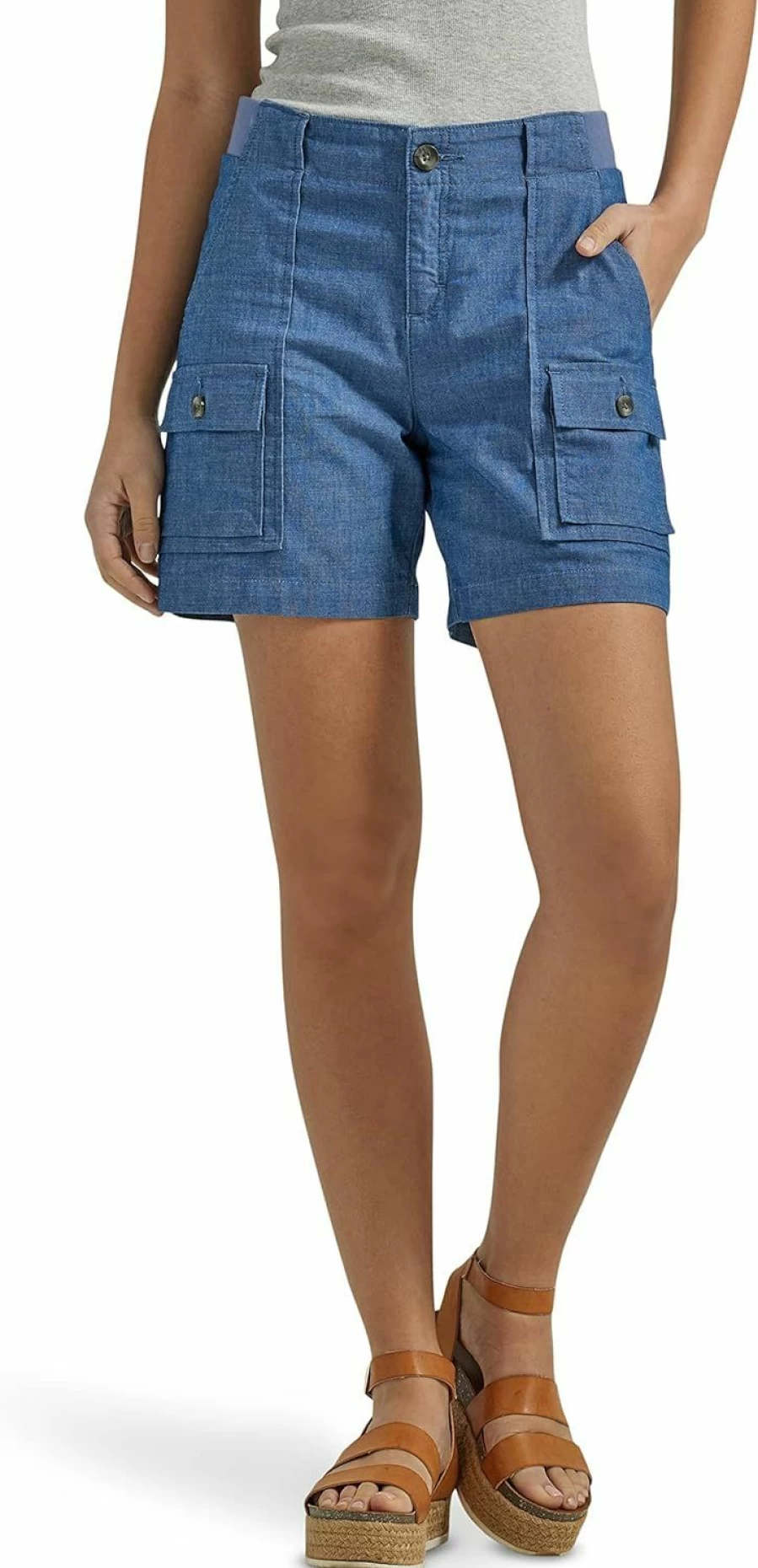 Lee Women's Relaxed Fit 6" Cargo Shorts | Mid-Rise Flex-To-Go Comfort | Casual Summer Shorts