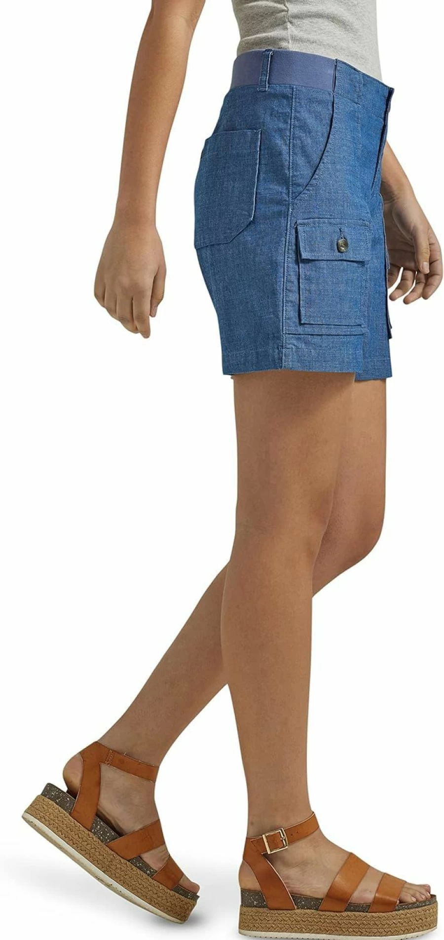 Lee Women's Relaxed Fit 6" Cargo Shorts | Mid-Rise Flex-To-Go Comfort | Casual Summer Shorts