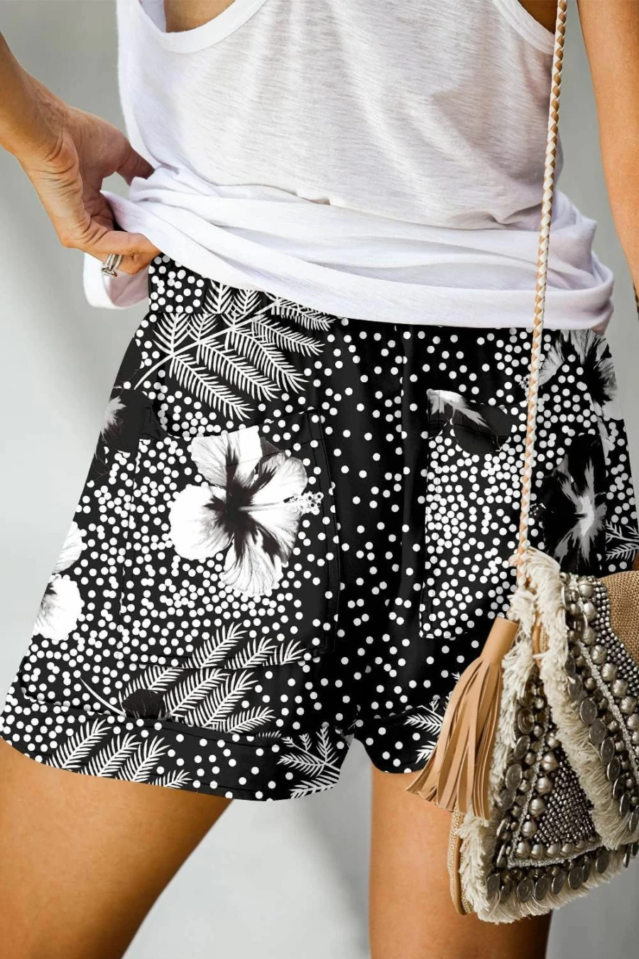 QUEEN PLUS Women's Casual Shorts with Elastic Waist, Drawstring & Pockets - Comfortable Summer Short Pants